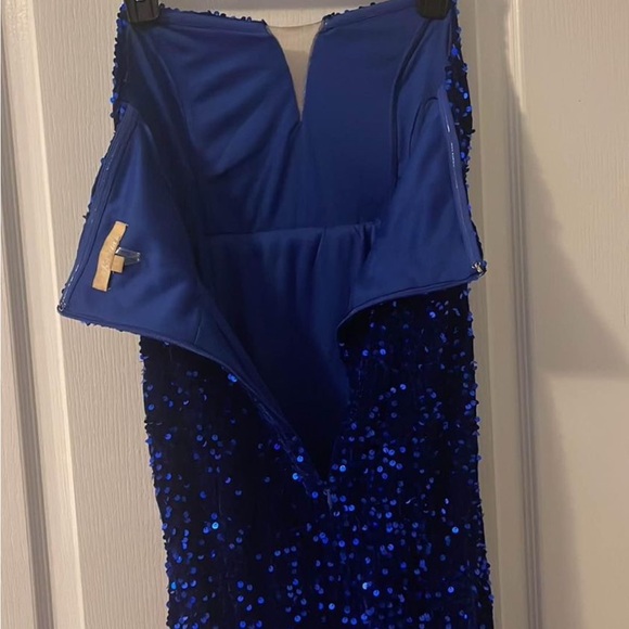 Gorgeous prom dress - Picture 6 of 9